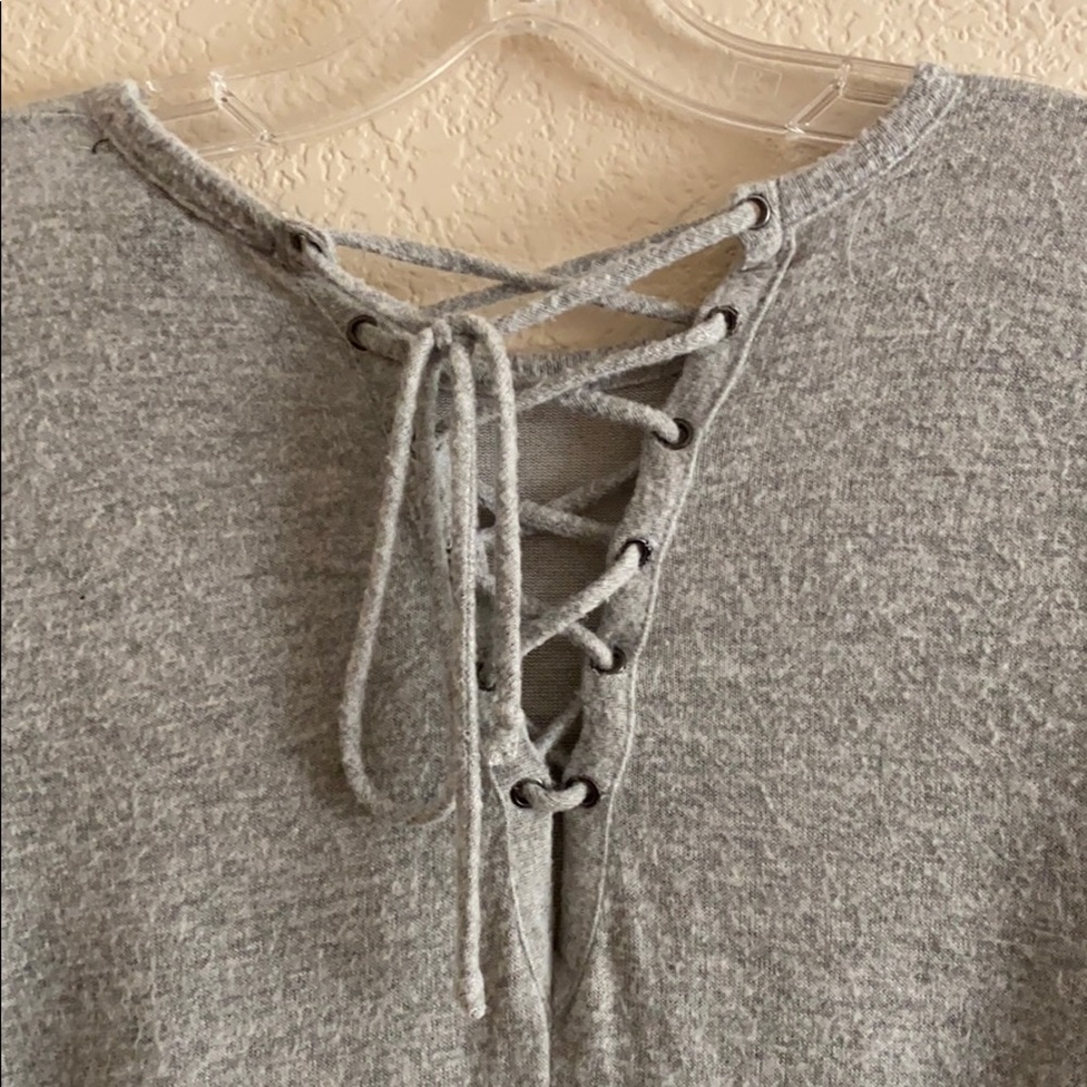 Laced Back Top - Picture 5 of 5